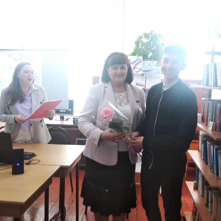 21 апреля, в МКУК «Ивановская сельская библиотека» прошёл час информации «Местное самоуправление – как это работает». 